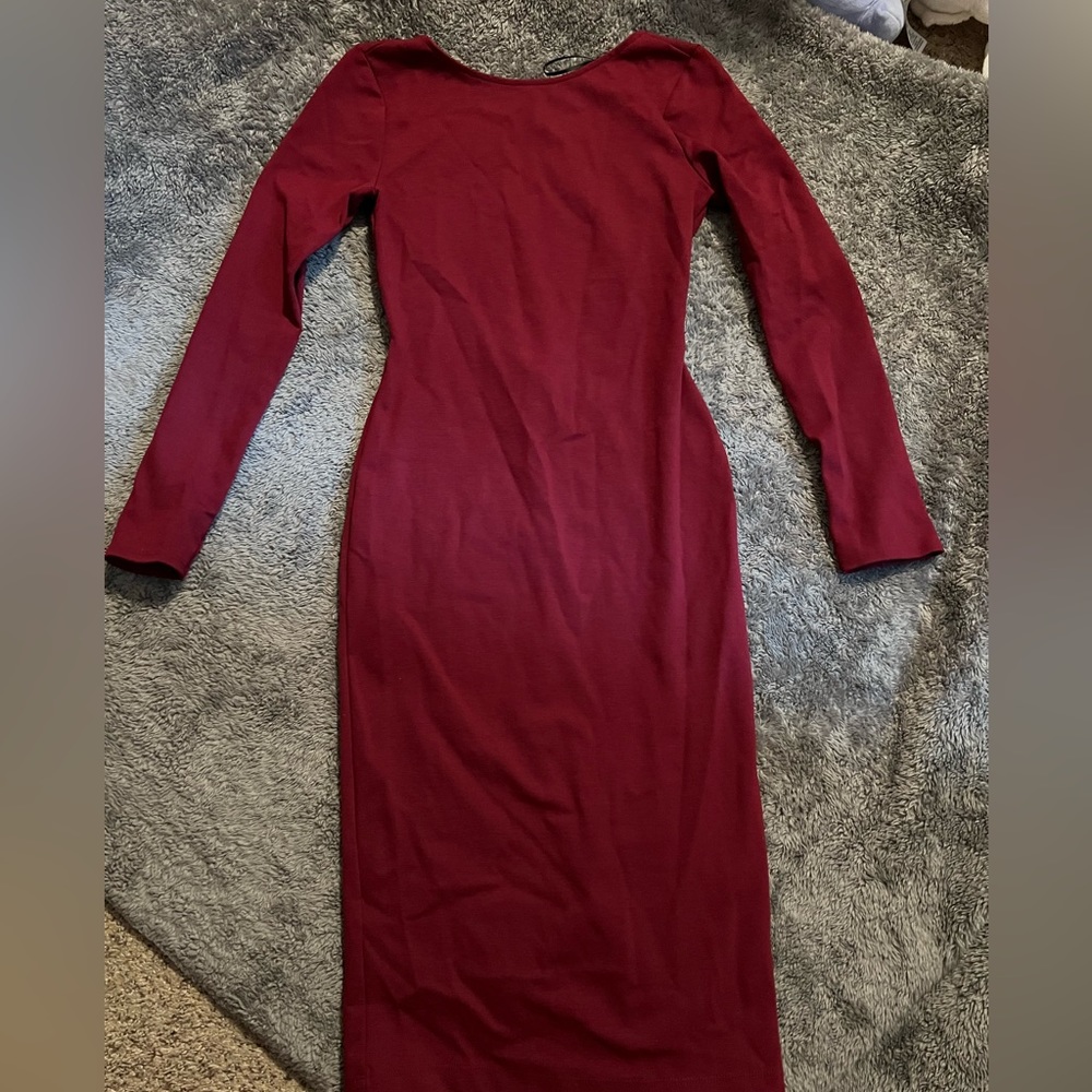 Lulu’s open back dress